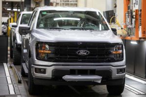 Ford Recalls 1.4 Million F-150 Pickup Trucks Over Critical Transmission Safety Risk